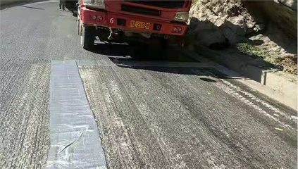 浙江宁波路面用抗裂贴厂家直销 防裂贴规格与实用指南